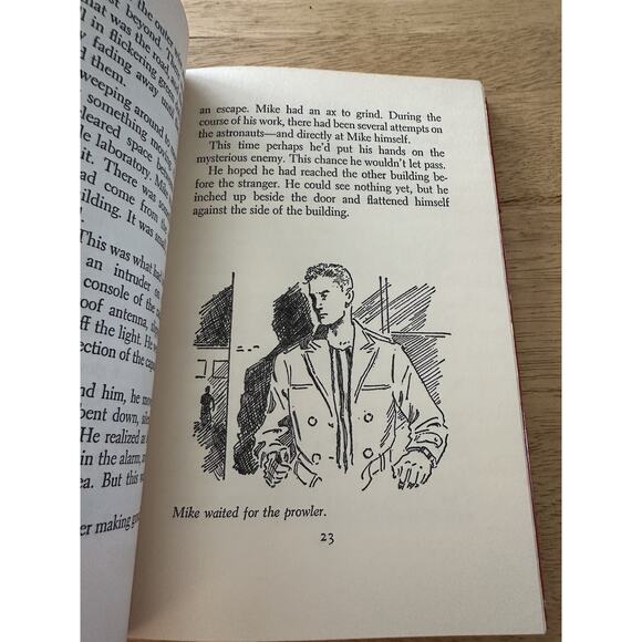 Mike Mars in Orbit, Donald A Wollheim HB/DJ/First Edition/Illustrated/ 1961 VTG - Picture 12 of 12